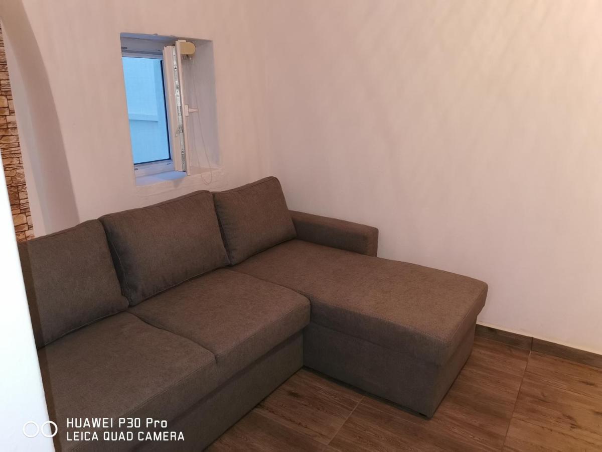 View Rooms Piso Livadi Exterior foto