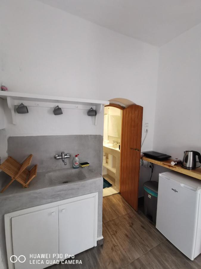 View Rooms Piso Livadi Exterior foto